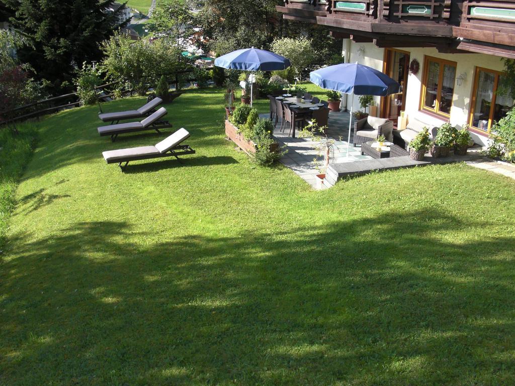 Hotel-Pension Flora Saalbach-Hinterglemm Exterior photo