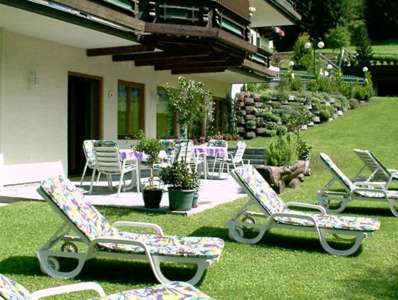 Hotel-Pension Flora Saalbach-Hinterglemm Exterior photo