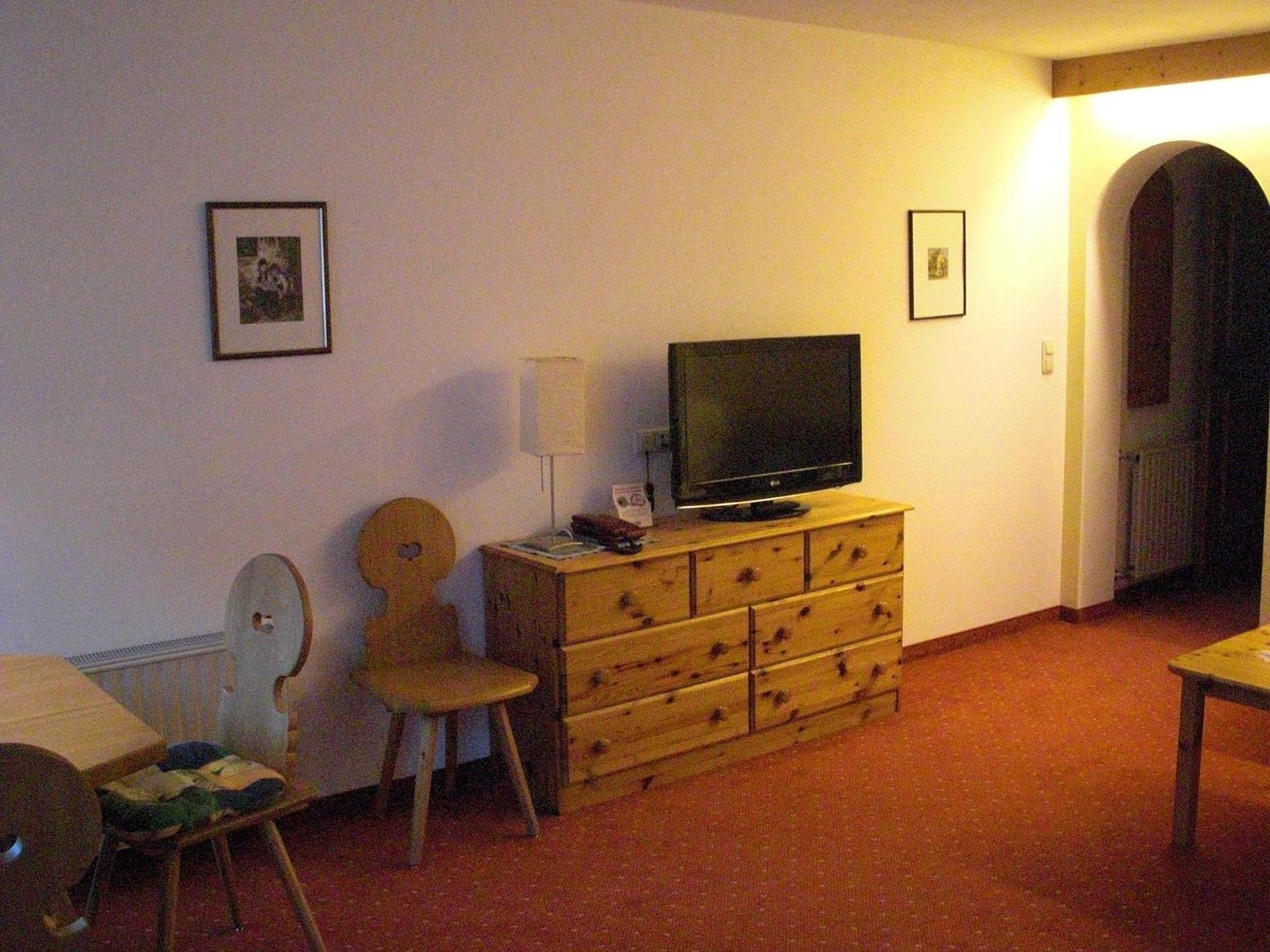 Hotel-Pension Flora Saalbach-Hinterglemm Room photo