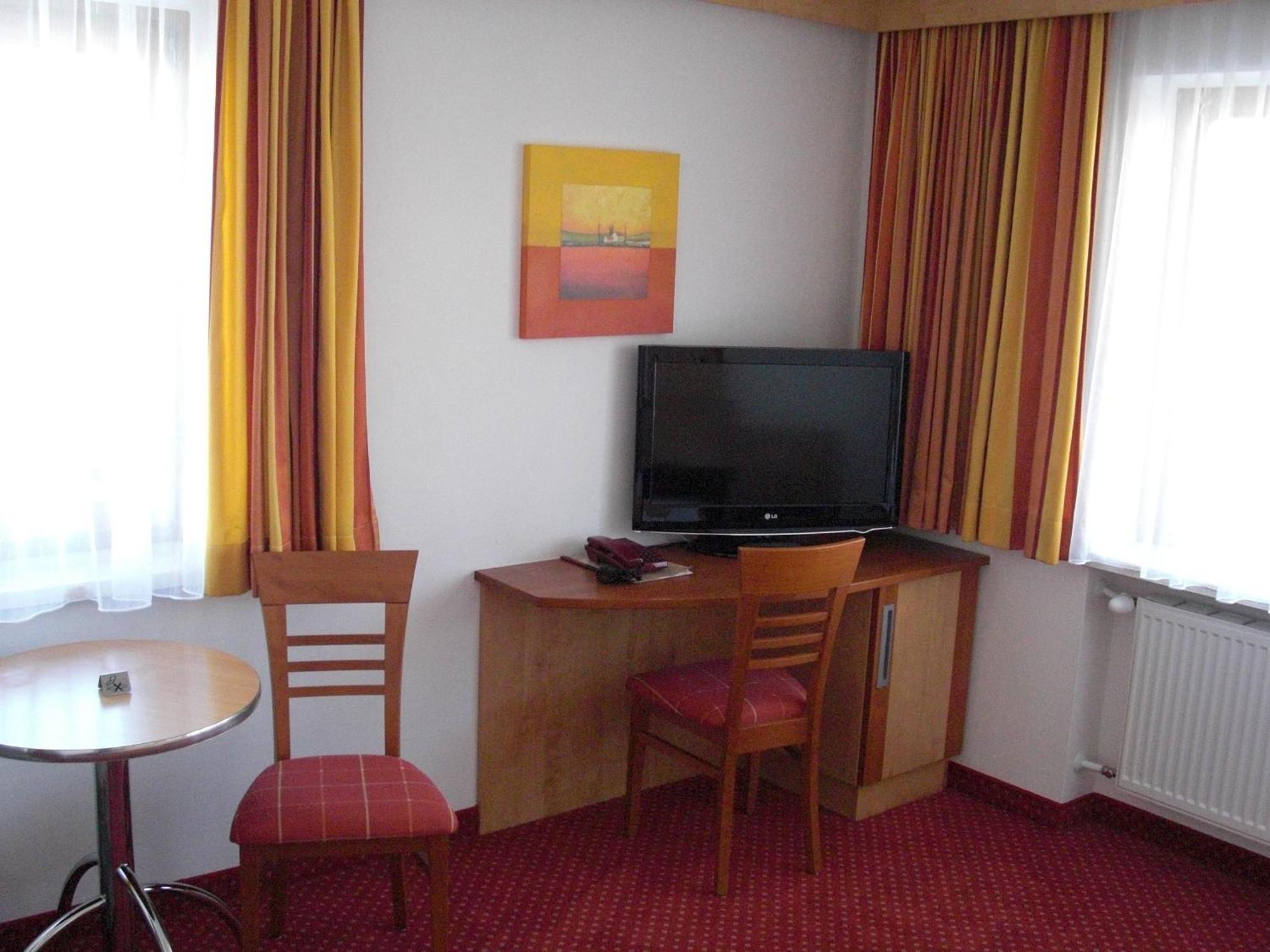 Hotel-Pension Flora Saalbach-Hinterglemm Room photo