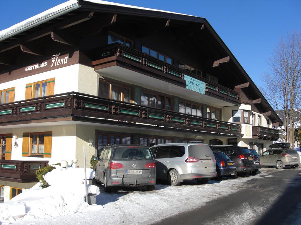 Hotel-Pension Flora Saalbach-Hinterglemm Exterior photo
